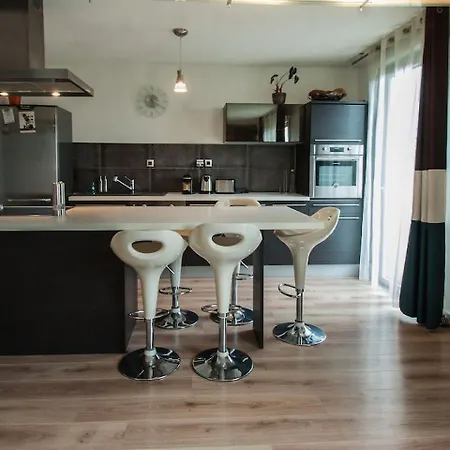 Apartment Flambere By Cocoonr